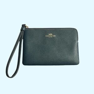 NWOT COACH Navy Blue Wristlet